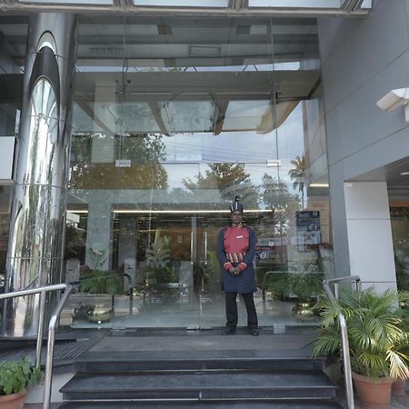 Maurya Rajadhani Thiruvananthapuram Zewnętrze zdjęcie