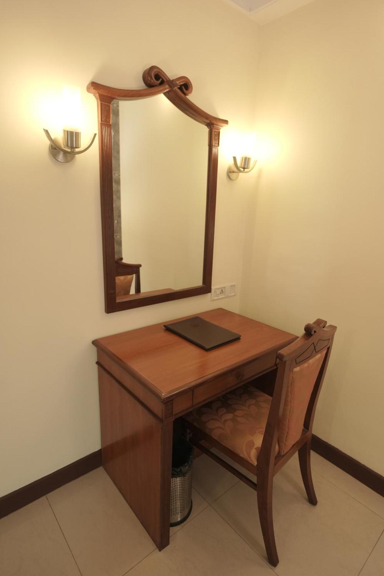 Maurya Rajadhani Thiruvananthapuram Zewnętrze zdjęcie